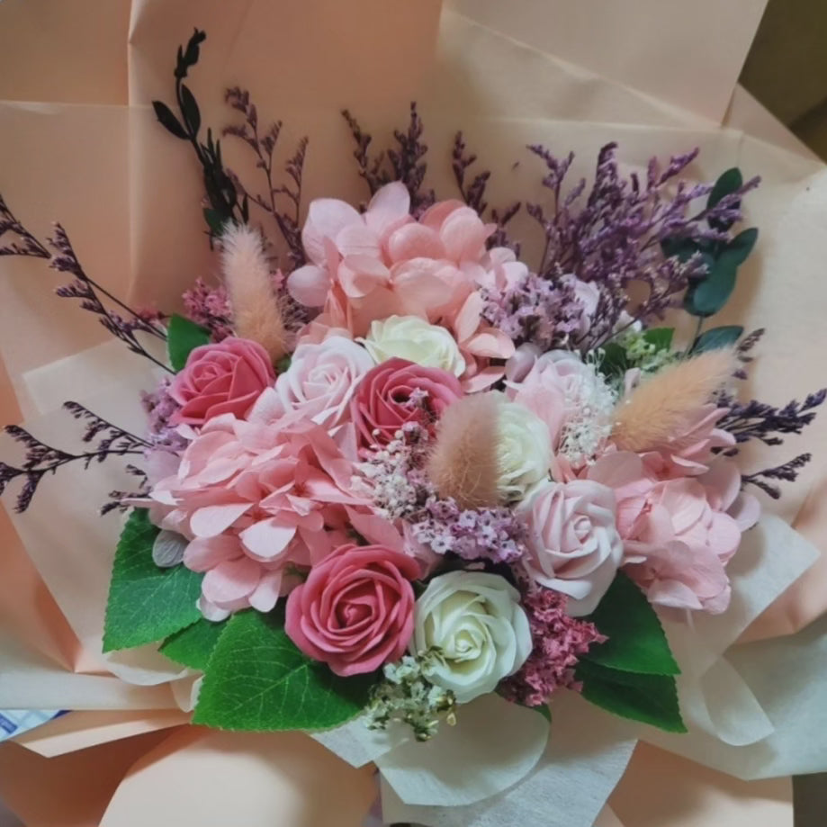 Soap flower bouquet deluxe
