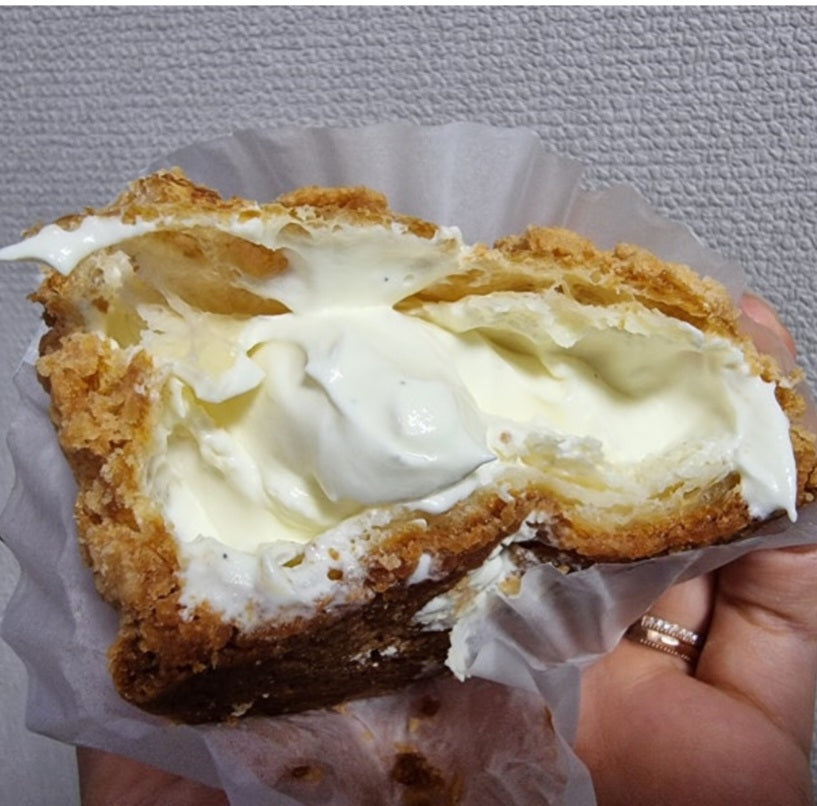 Cream puff bread